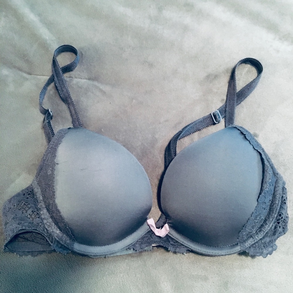 32A Grey Victoria’s Secret Dream Angel Bra